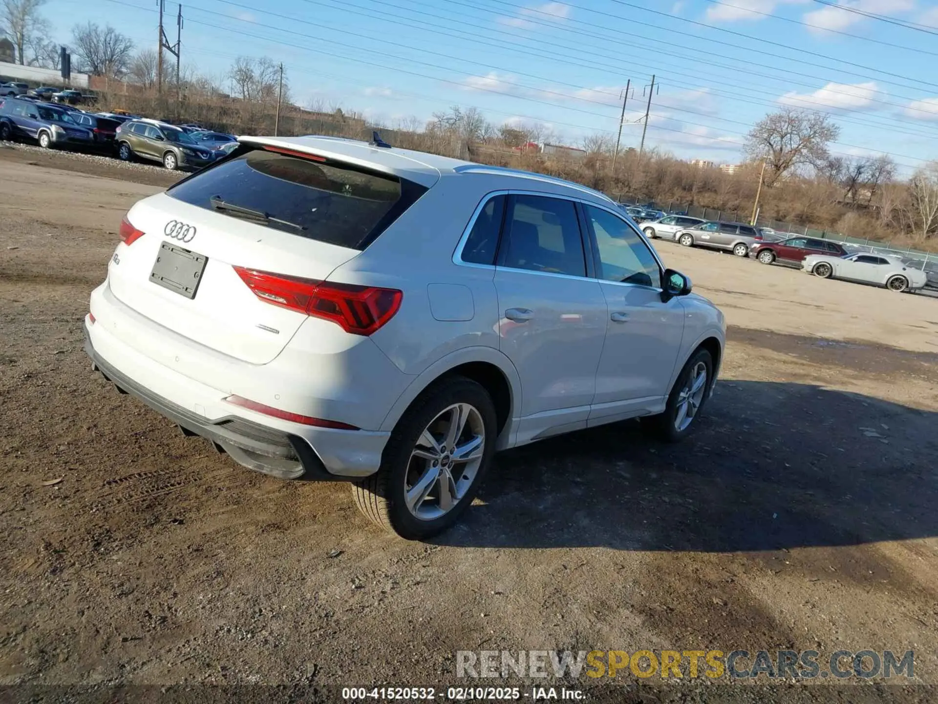 4 fotografías del automóvil dañado WA1EECF37P1025146 AUDI Q3 2023
