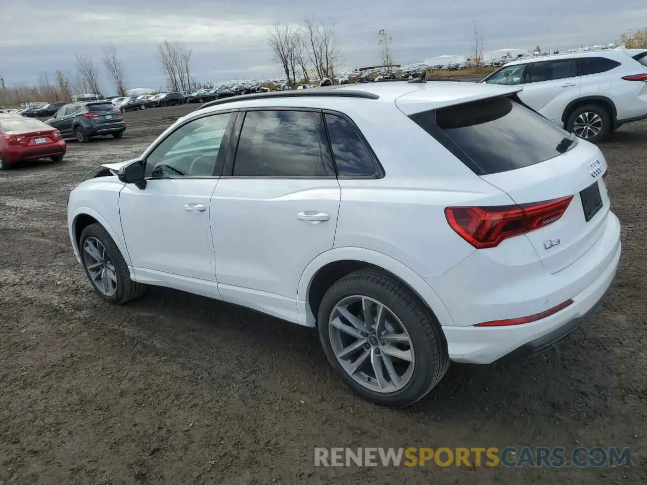 2 fotografías del automóvil dañado WA1AUCF30R1150123 AUDI Q3 2024