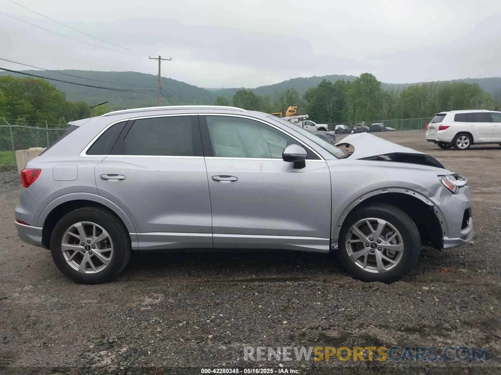 12 fotografías del automóvil dañado WA1AUCF3XR1076791 AUDI Q3 2024