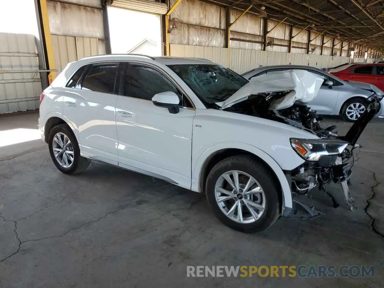 4 fotografías del automóvil dañado WA1DECF30R1039209 AUDI Q3 2024