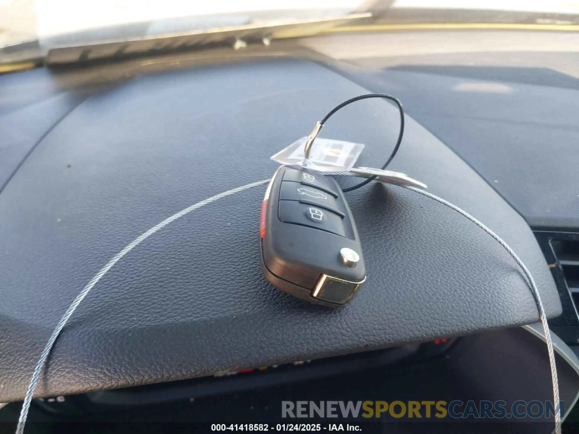 11 fotografías del automóvil dañado WA1DECF31R1052888 AUDI Q3 2024