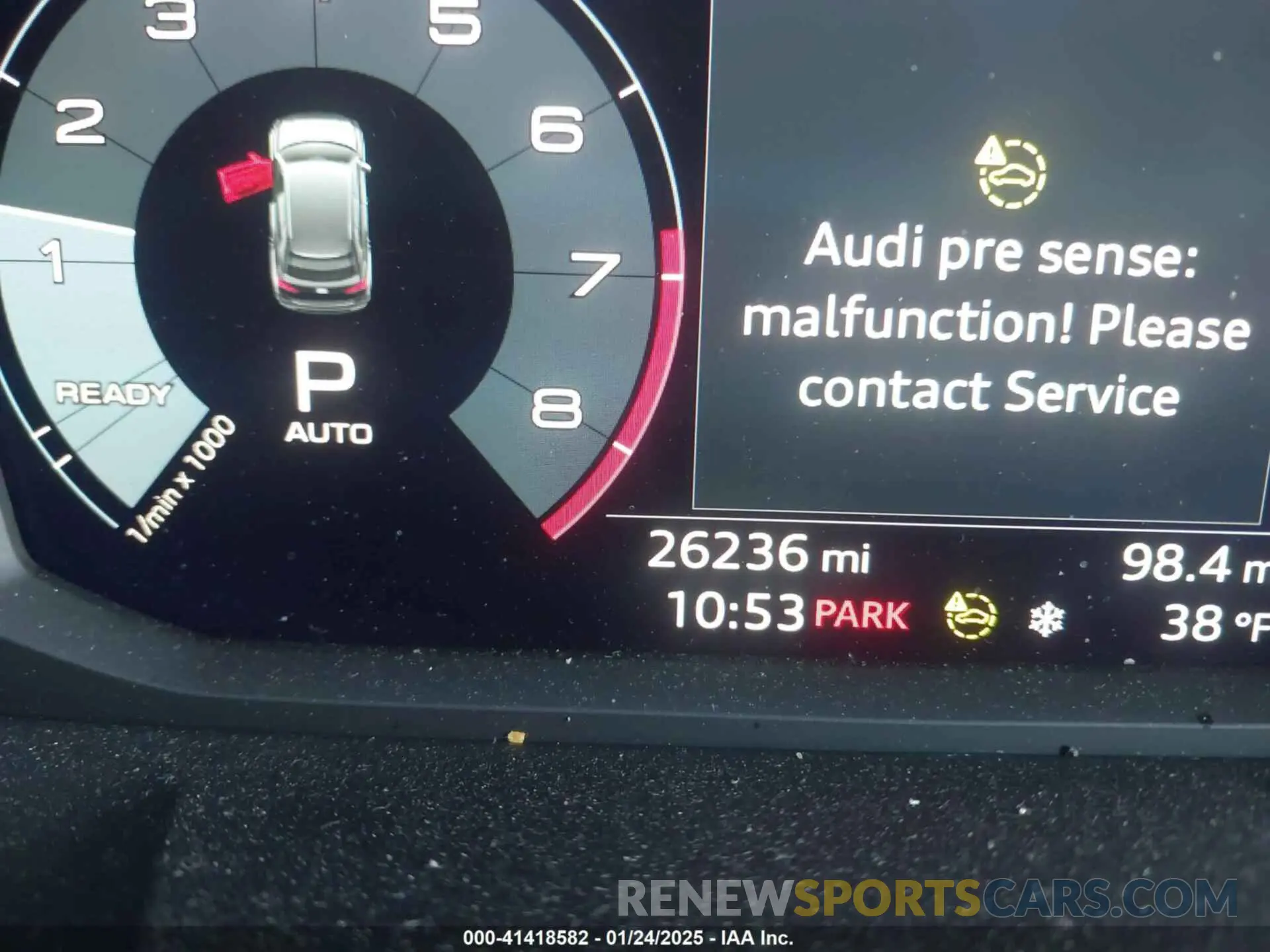 15 fotografías del automóvil dañado WA1DECF31R1052888 AUDI Q3 2024