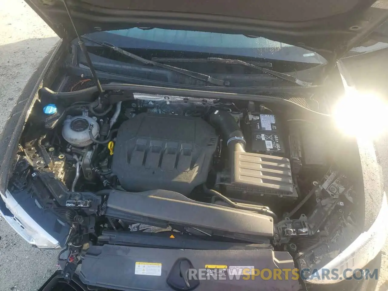 14 fotografías del automóvil dañado WA1DECF32R1023321 AUDI Q3 2024