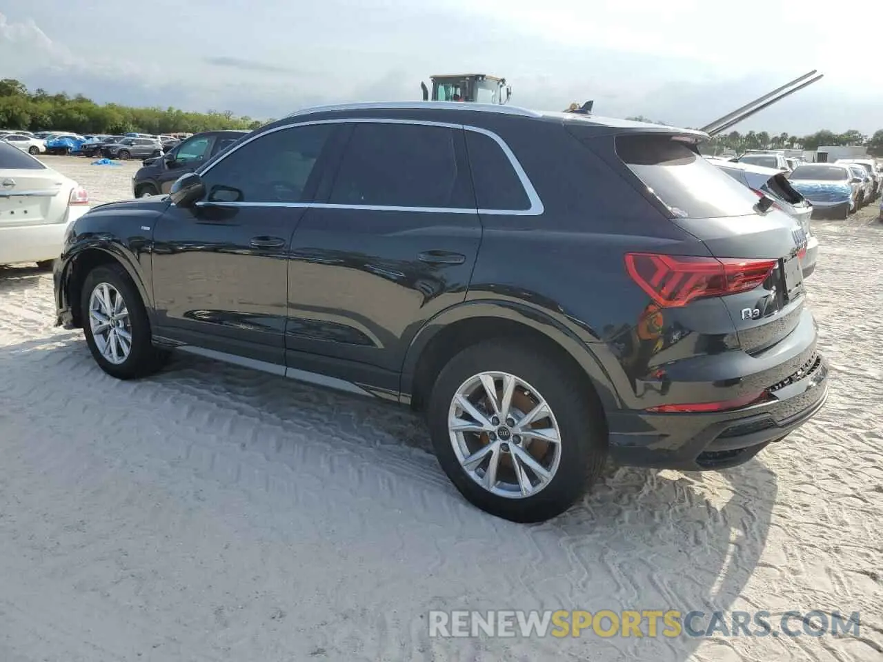 2 fotografías del automóvil dañado WA1DECF32R1023321 AUDI Q3 2024