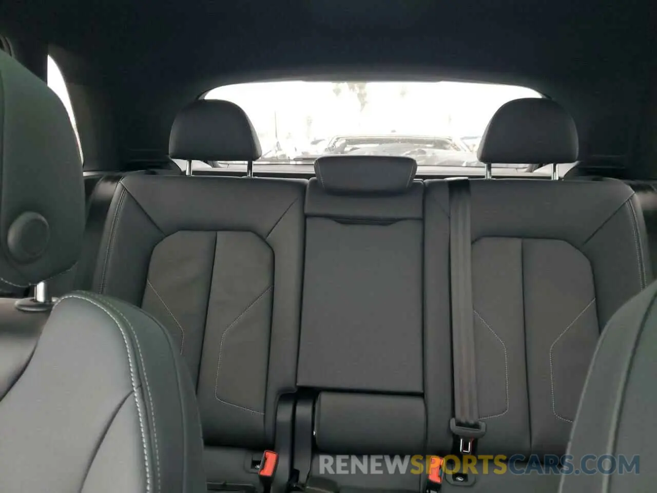10 fotografías del automóvil dañado WA1DECF32R1129879 AUDI Q3 2024