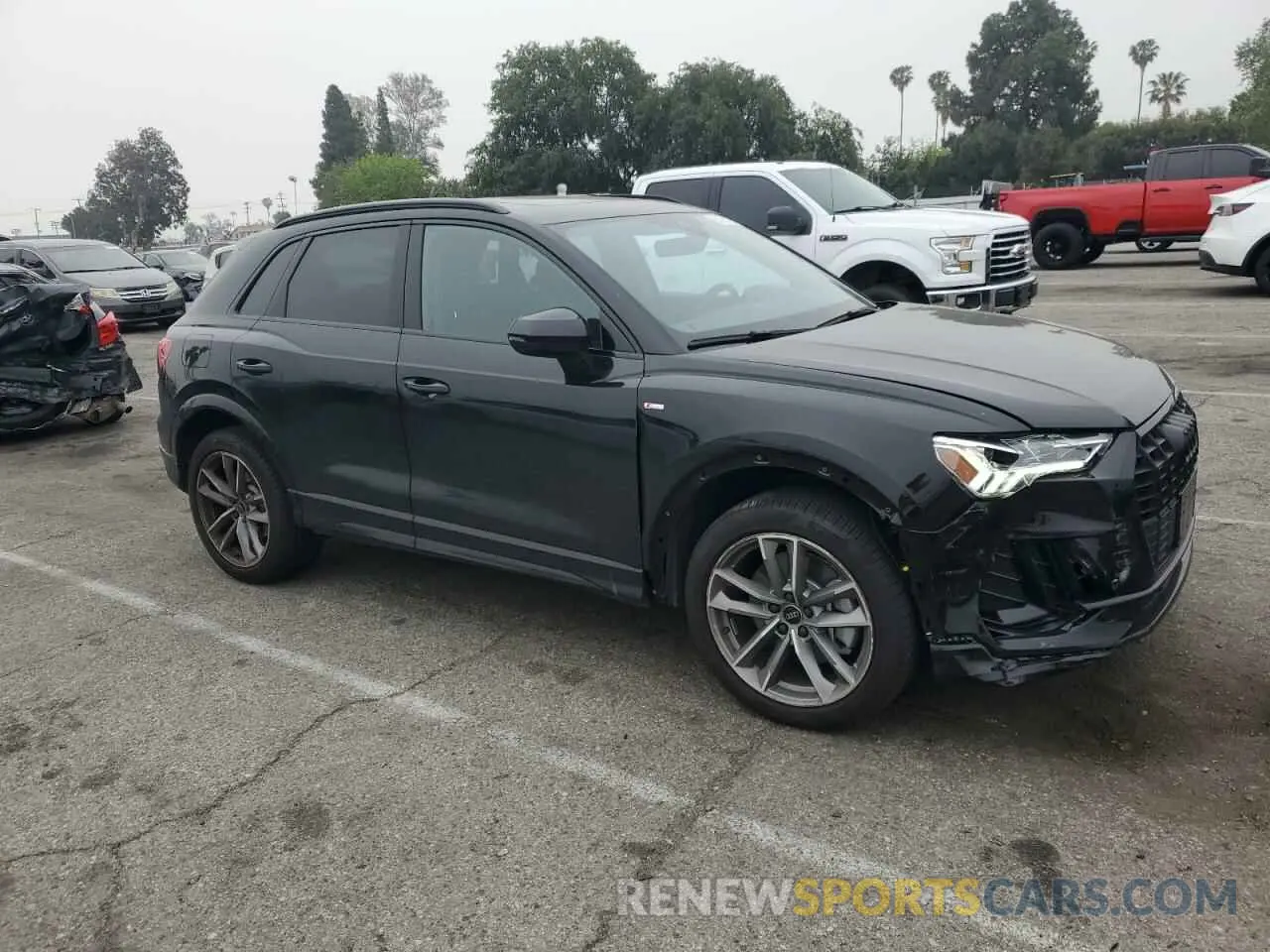 4 fotografías del automóvil dañado WA1DECF32R1129879 AUDI Q3 2024