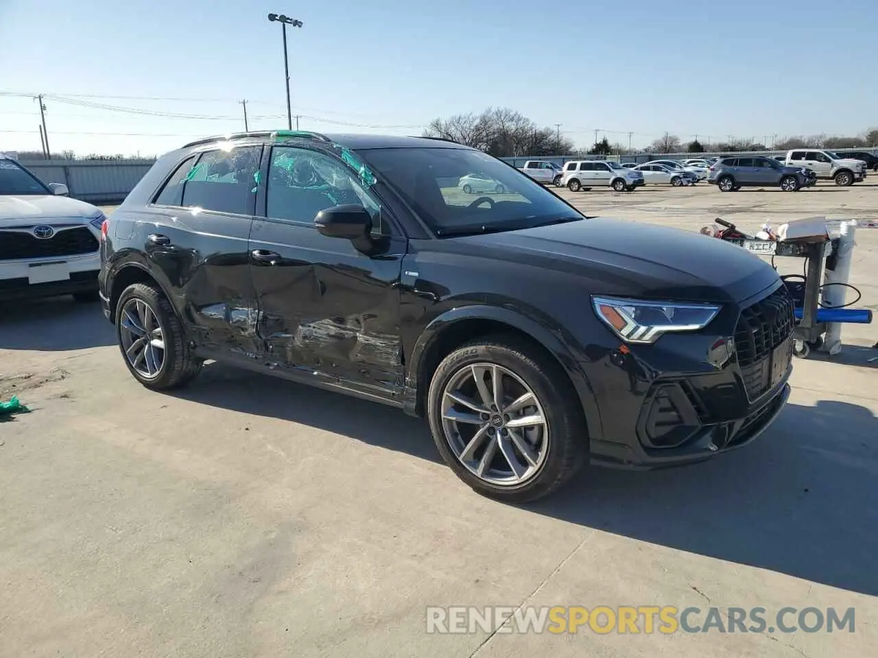 4 fotografías del automóvil dañado WA1DECF34R1033333 AUDI Q3 2024