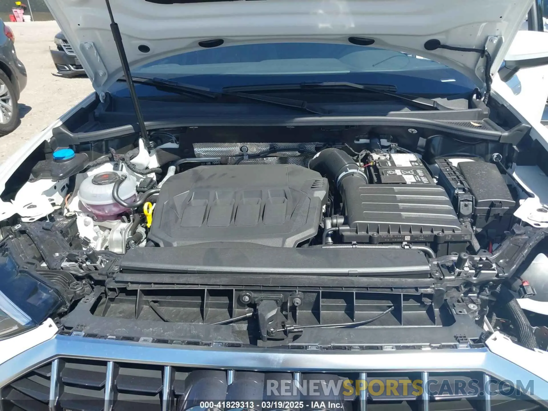 10 fotografías del automóvil dañado WA1DECF34R1201052 AUDI Q3 2024