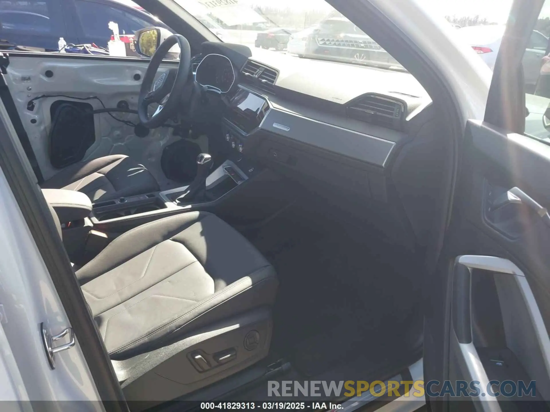 5 fotografías del automóvil dañado WA1DECF34R1201052 AUDI Q3 2024