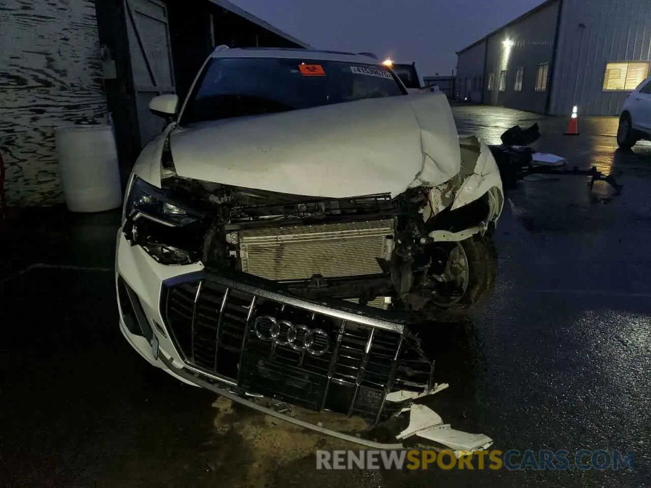 5 fotografías del automóvil dañado WA1DECF35R1082556 AUDI Q3 2024