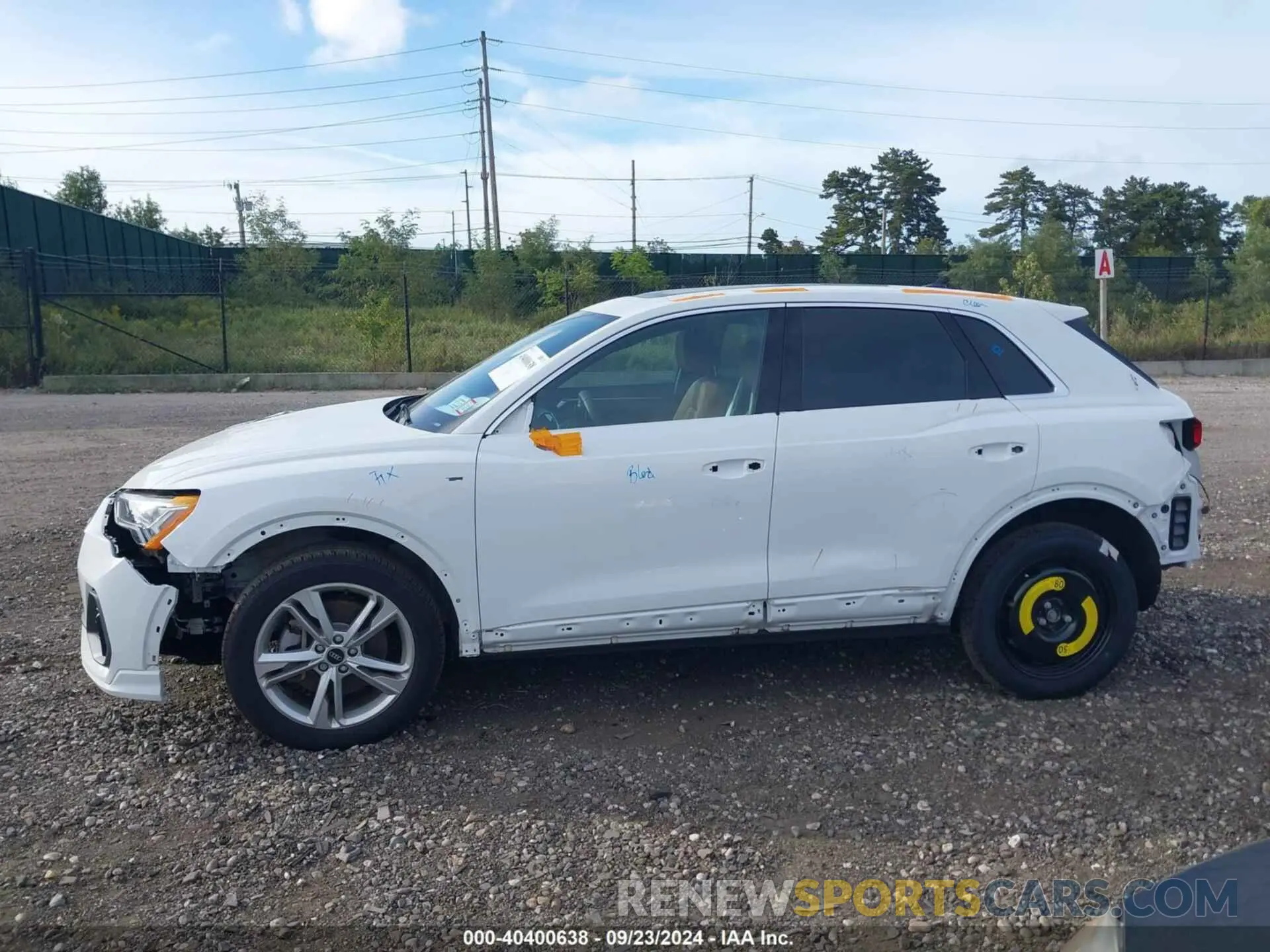 15 fotografías del automóvil dañado WA1DECF36R1038890 AUDI Q3 2024