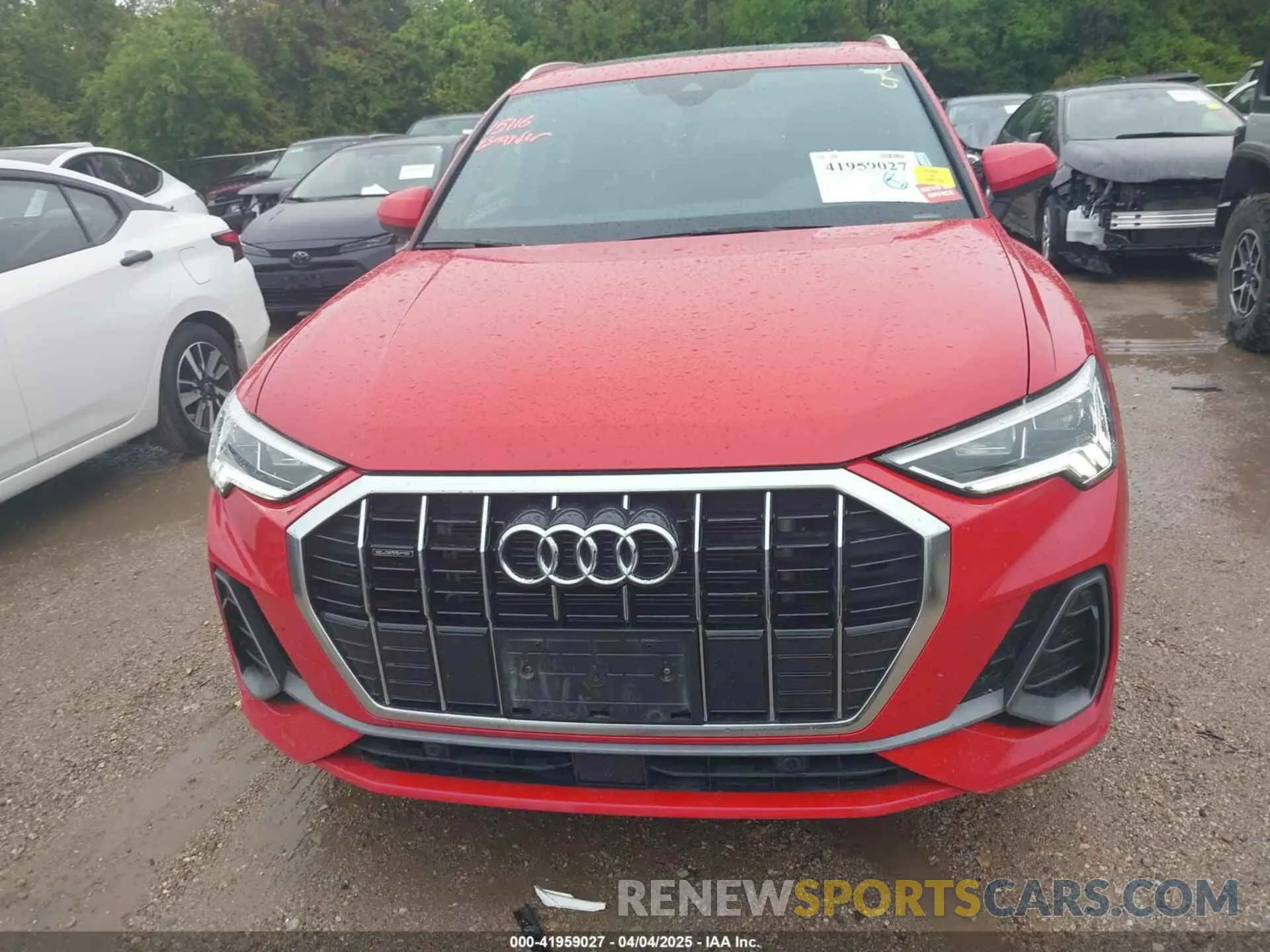 12 fotografías del automóvil dañado WA1DECF36R1126631 AUDI Q3 2024