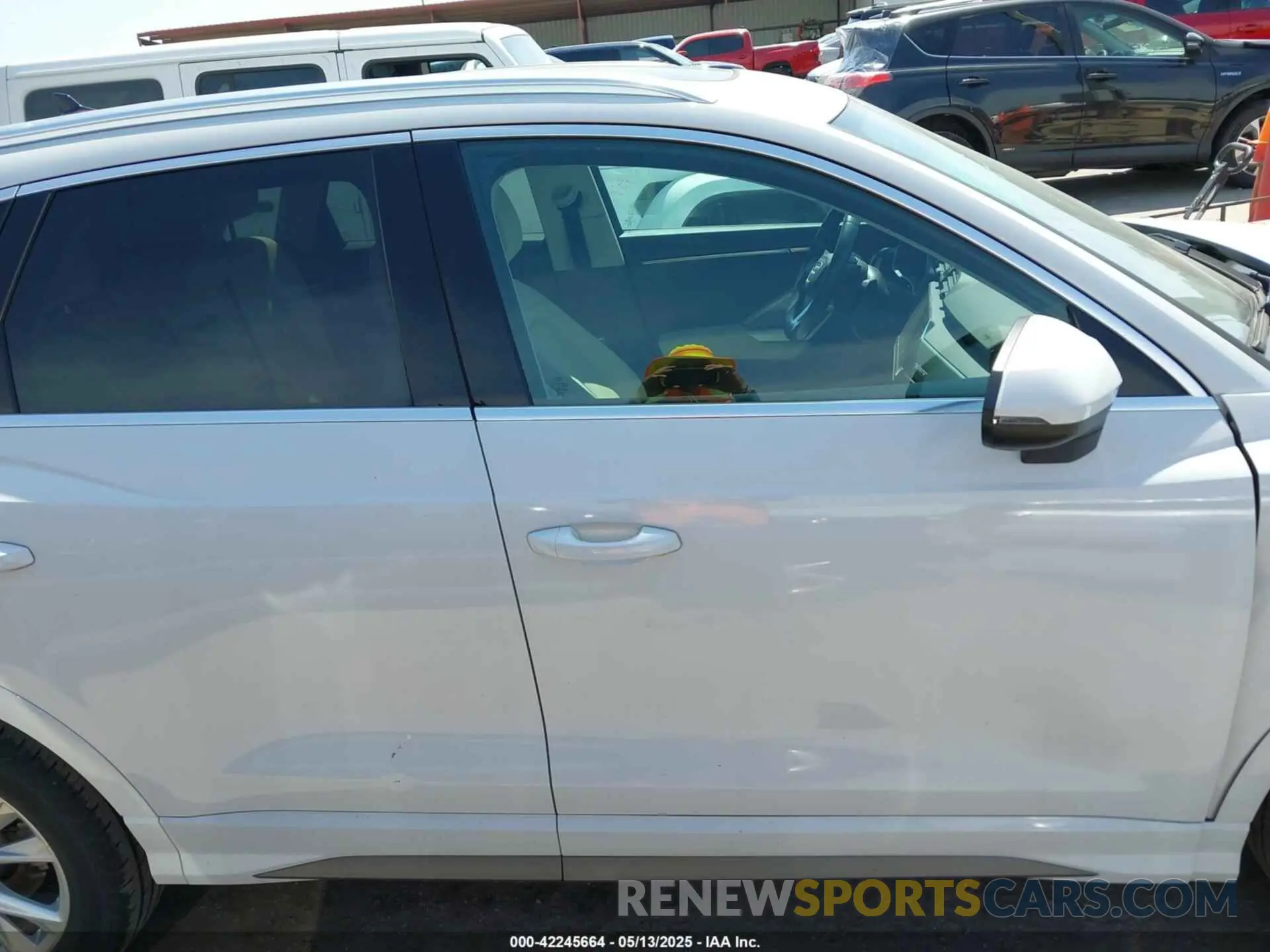 13 fotografías del automóvil dañado WA1DECF37R1044715 AUDI Q3 2024