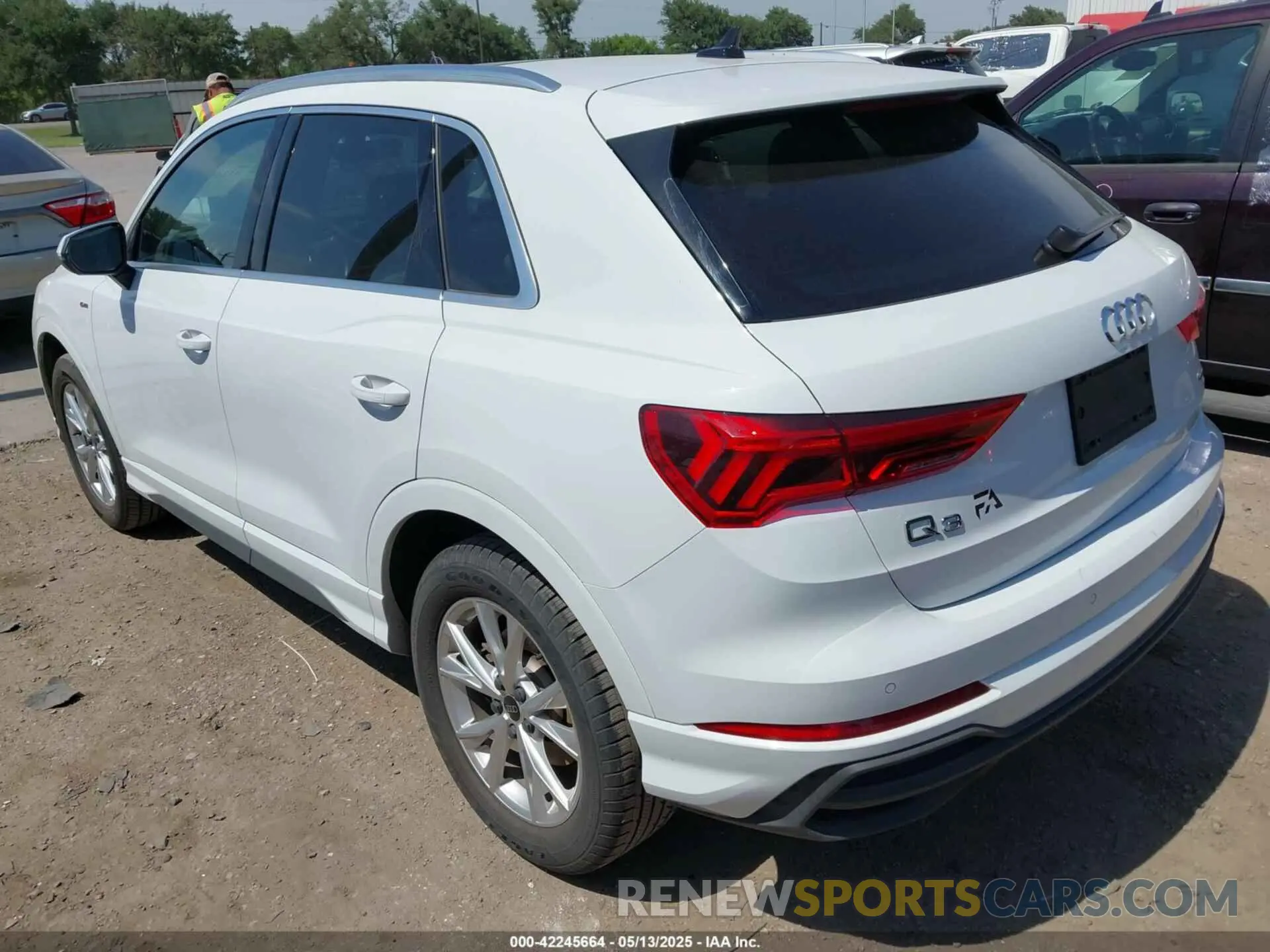 3 fotografías del automóvil dañado WA1DECF37R1044715 AUDI Q3 2024