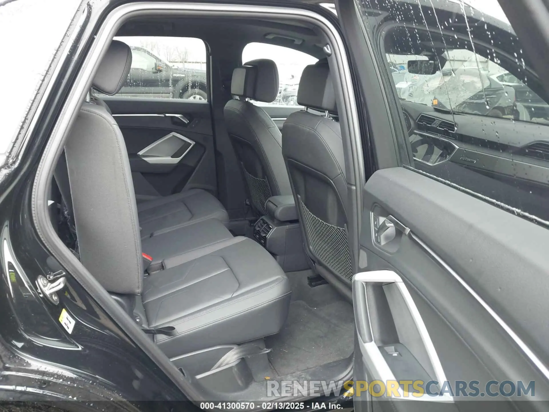 8 fotografías del automóvil dañado WA1DECF37R1116240 AUDI Q3 2024