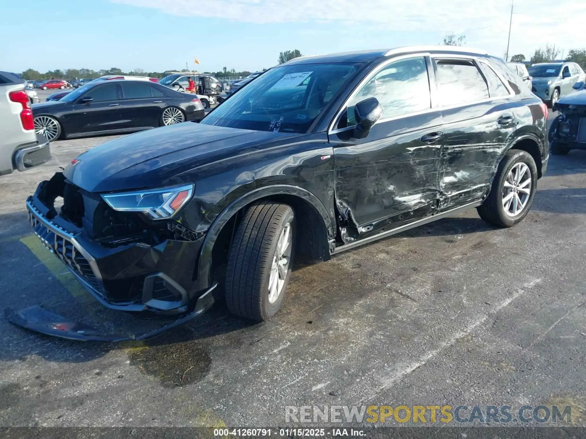 2 fotografías del automóvil dañado WA1DECF37R1121714 AUDI Q3 2024