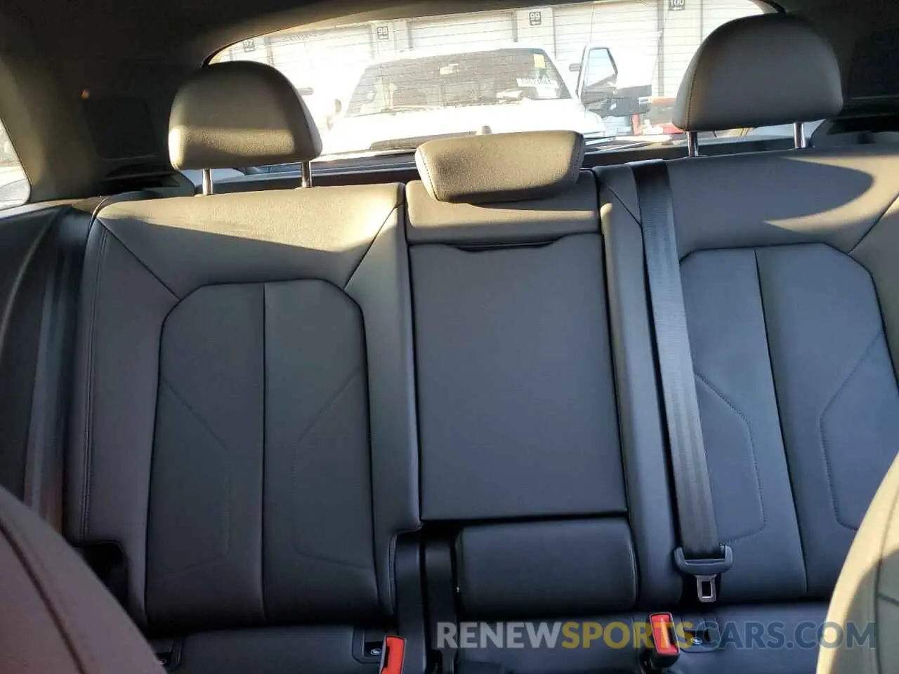 10 fotografías del automóvil dañado WA1DECF38R1122726 AUDI Q3 2024