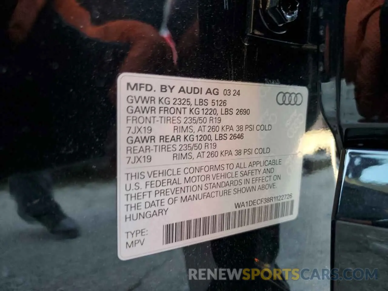 13 fotografías del automóvil dañado WA1DECF38R1122726 AUDI Q3 2024