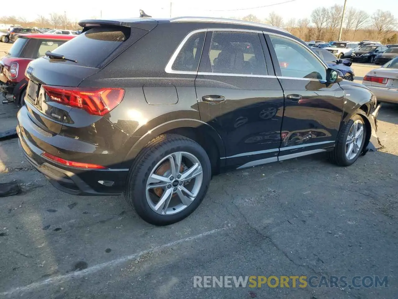 3 fotografías del automóvil dañado WA1DECF38R1122726 AUDI Q3 2024