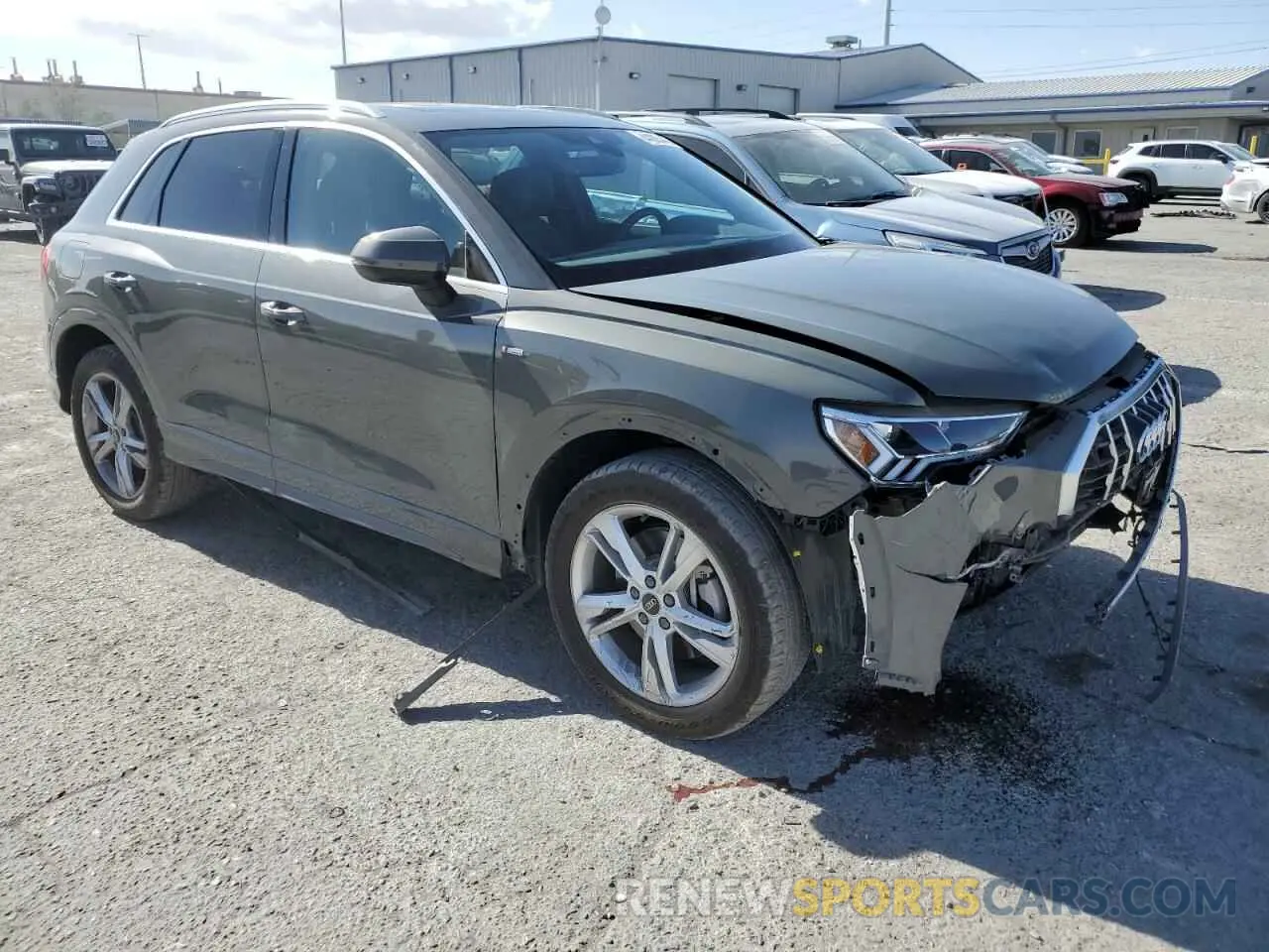 4 fotografías del automóvil dañado WA1DECF39R1092698 AUDI Q3 2024