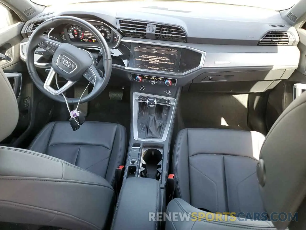 8 fotografías del automóvil dañado WA1DECF39R1092698 AUDI Q3 2024