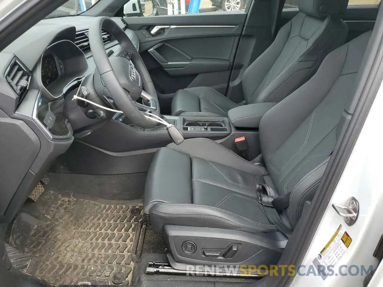 7 fotografías del automóvil dañado WA1DECF3XR1189778 AUDI Q3 2024