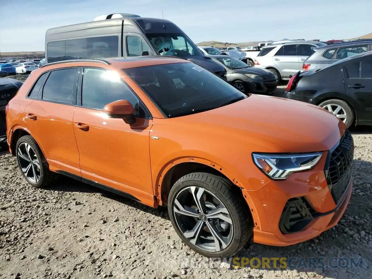 4 fotografías del automóvil dañado WA1EECF30R1041689 AUDI Q3 2024