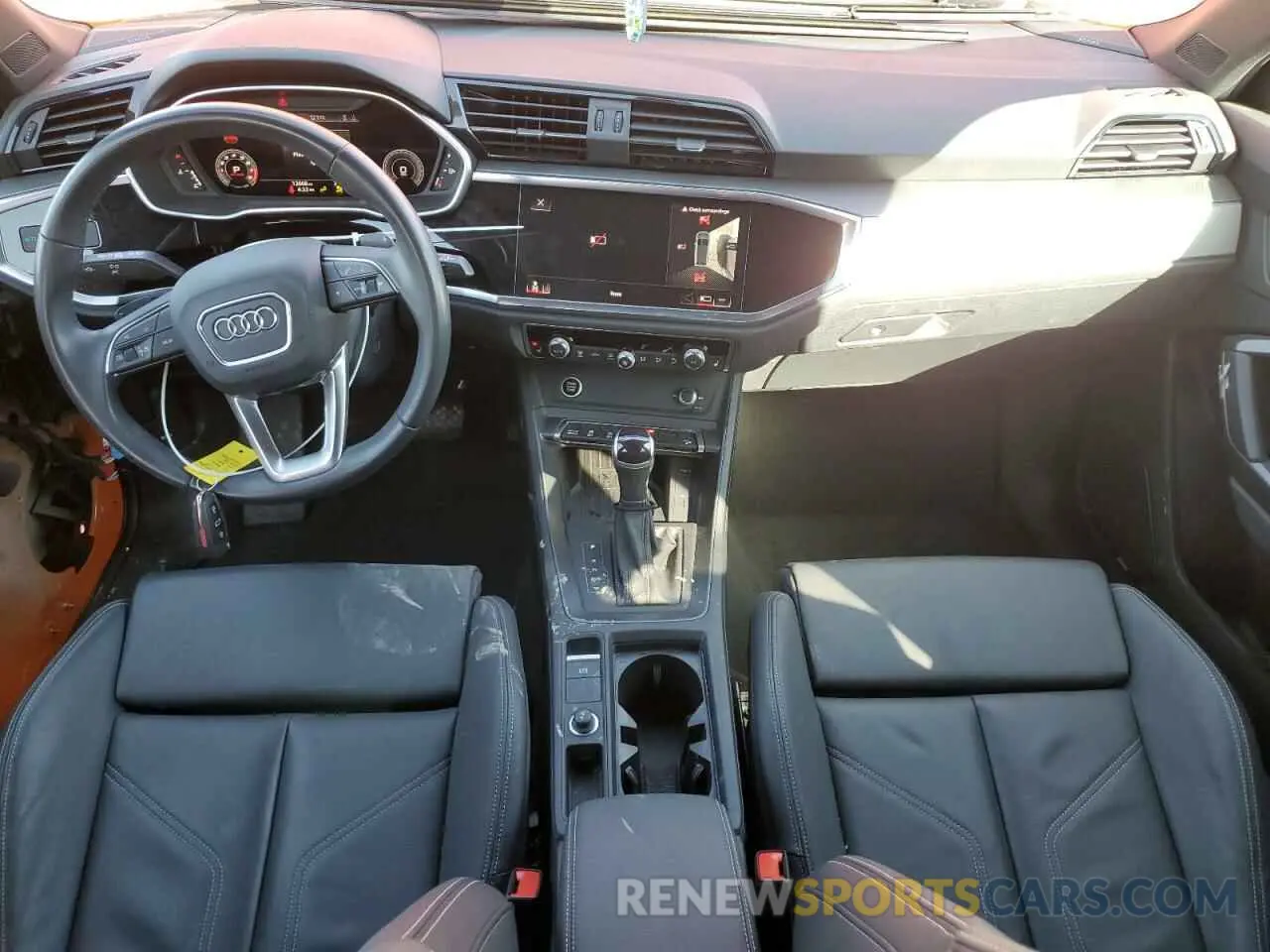 8 fotografías del automóvil dañado WA1EECF30R1041689 AUDI Q3 2024
