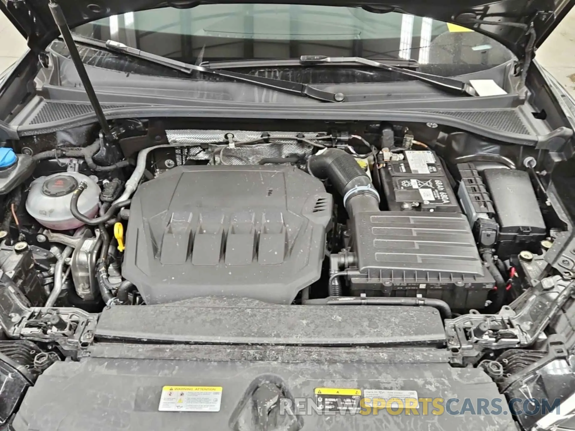 12 fotografías del automóvil dañado WA1EECF30R1109876 AUDI Q3 2024