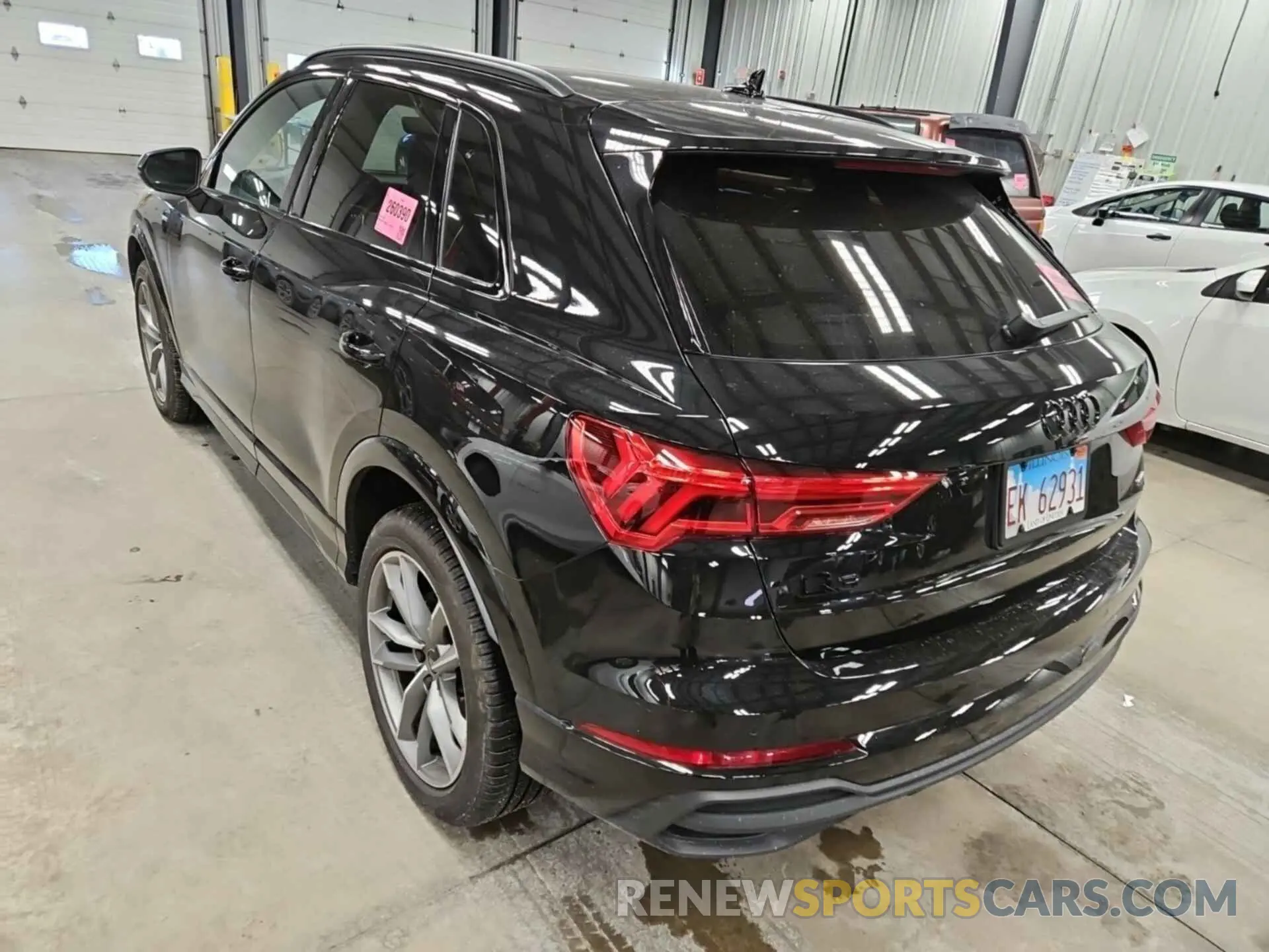 18 fotografías del automóvil dañado WA1EECF30R1109876 AUDI Q3 2024