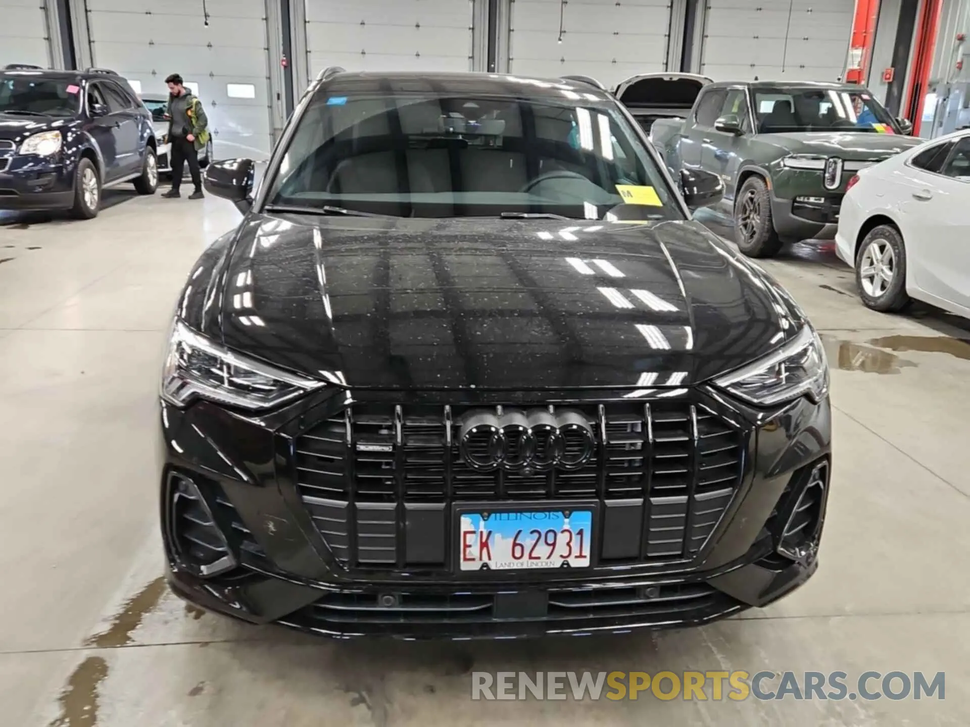 2 fotografías del automóvil dañado WA1EECF30R1109876 AUDI Q3 2024