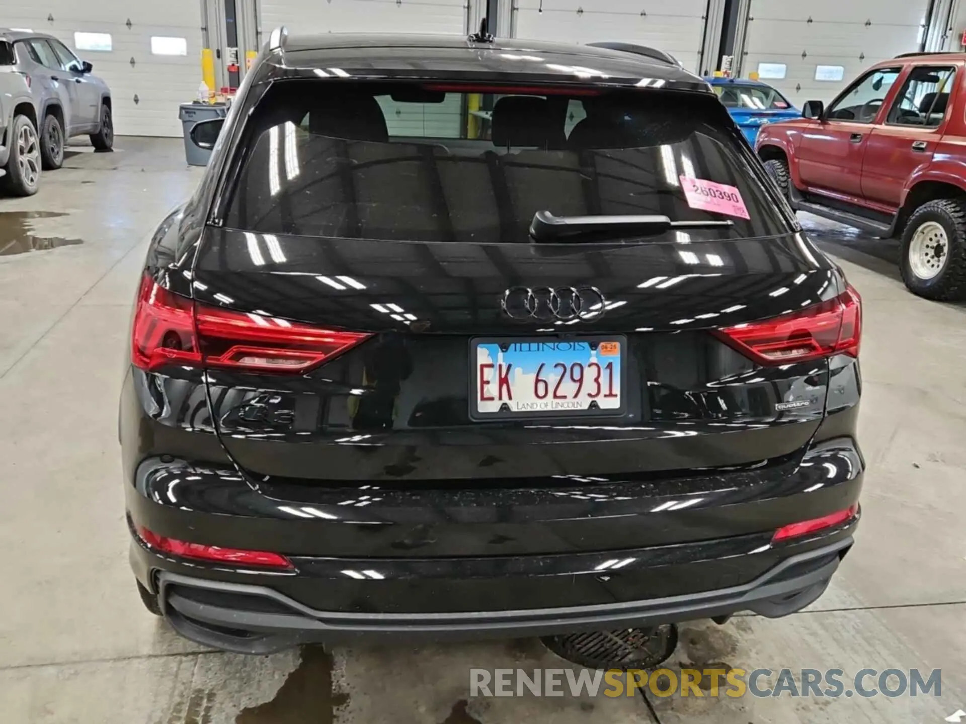 22 fotografías del automóvil dañado WA1EECF30R1109876 AUDI Q3 2024
