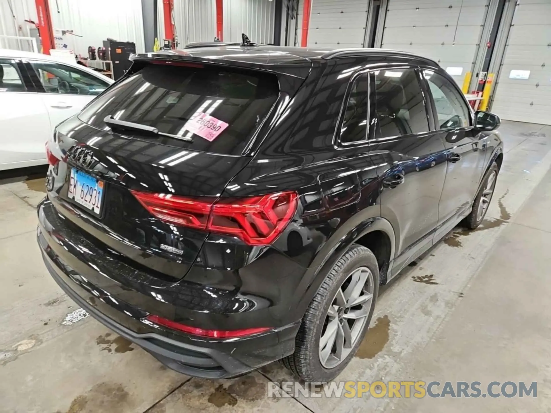 4 fotografías del automóvil dañado WA1EECF30R1109876 AUDI Q3 2024
