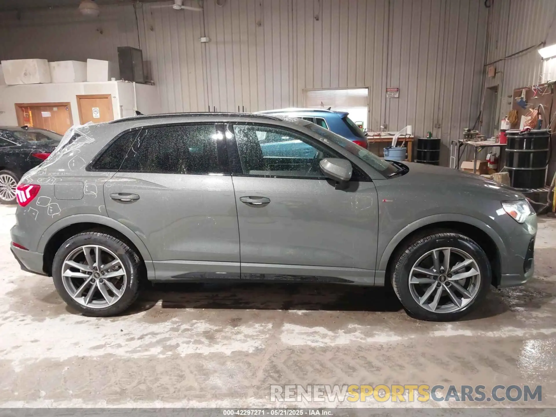 13 fotografías del automóvil dañado WA1EECF30R1156373 AUDI Q3 2024