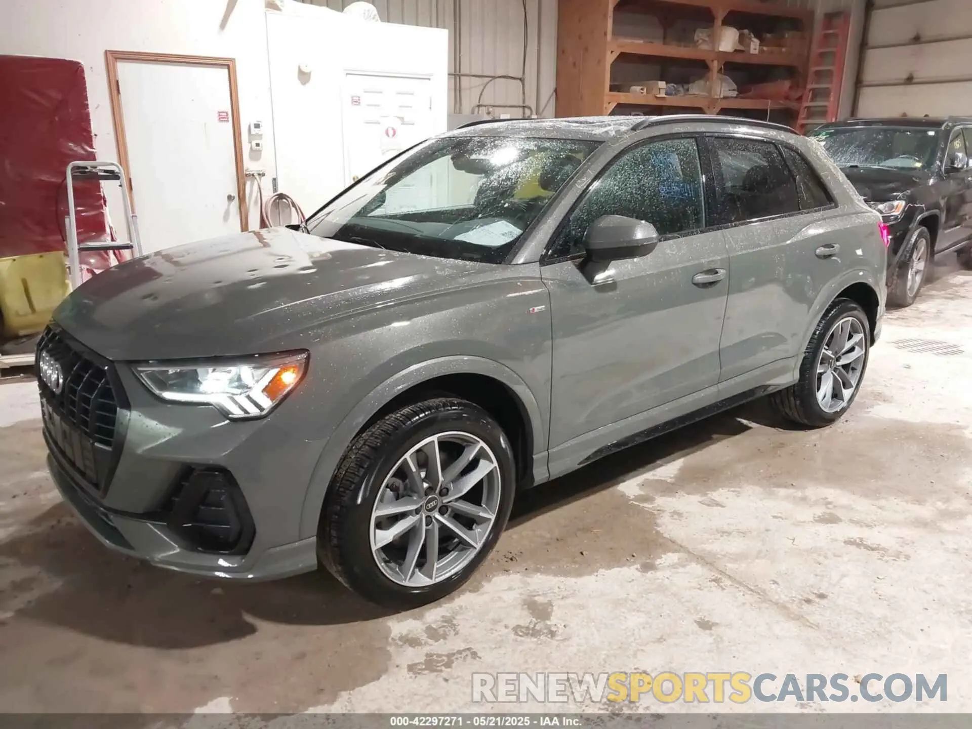 2 fotografías del automóvil dañado WA1EECF30R1156373 AUDI Q3 2024