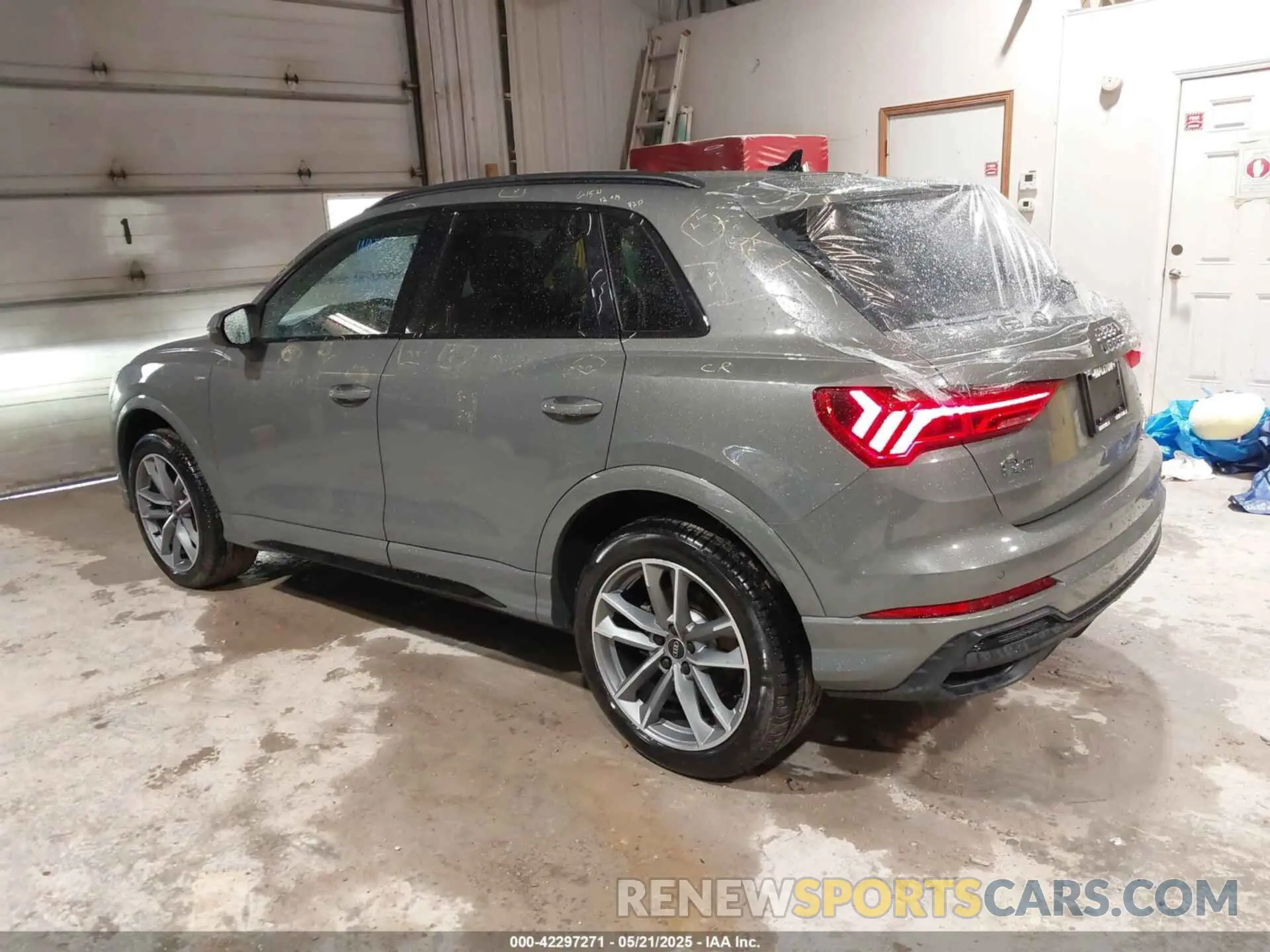 3 fotografías del automóvil dañado WA1EECF30R1156373 AUDI Q3 2024