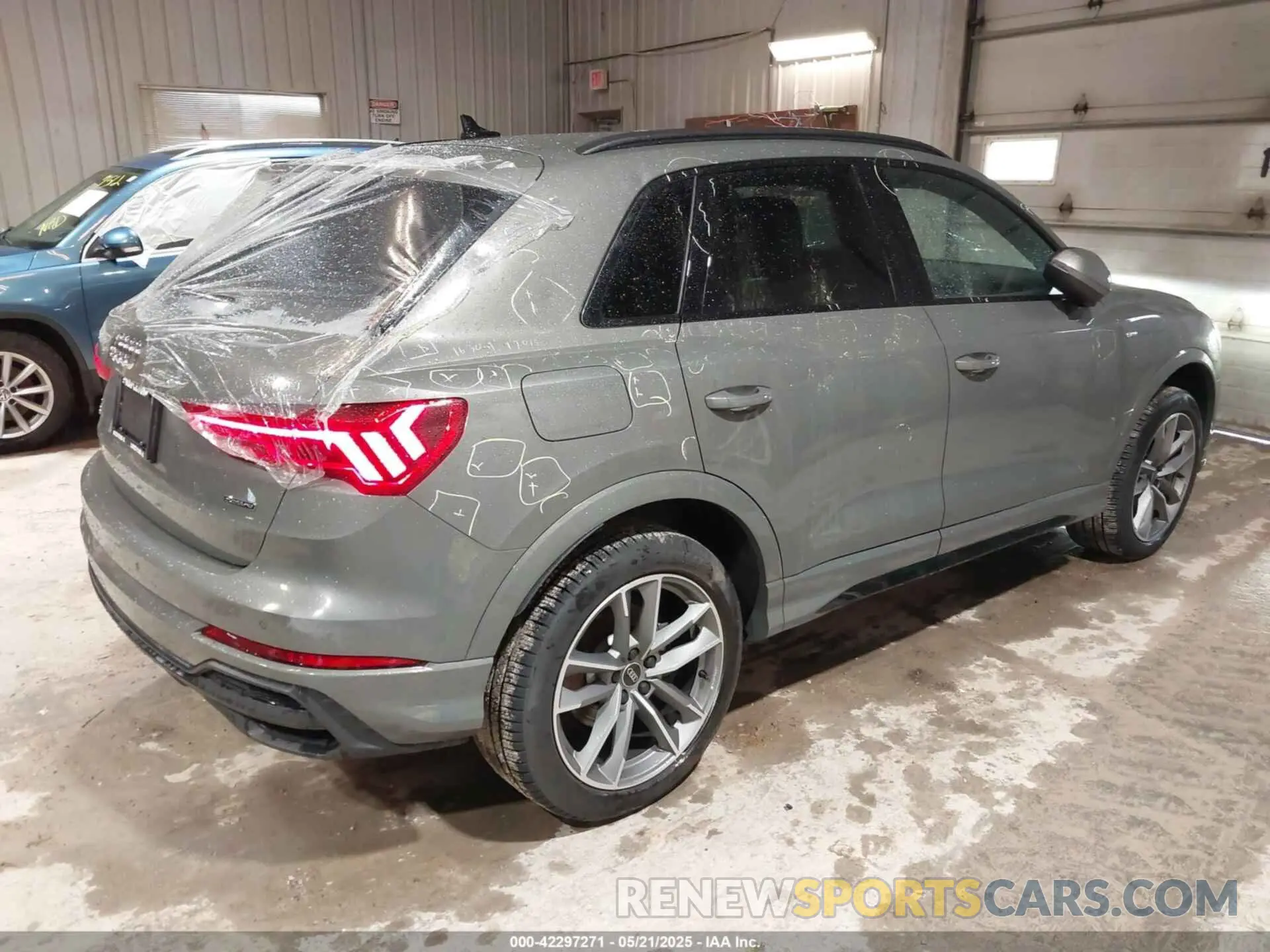 4 fotografías del automóvil dañado WA1EECF30R1156373 AUDI Q3 2024