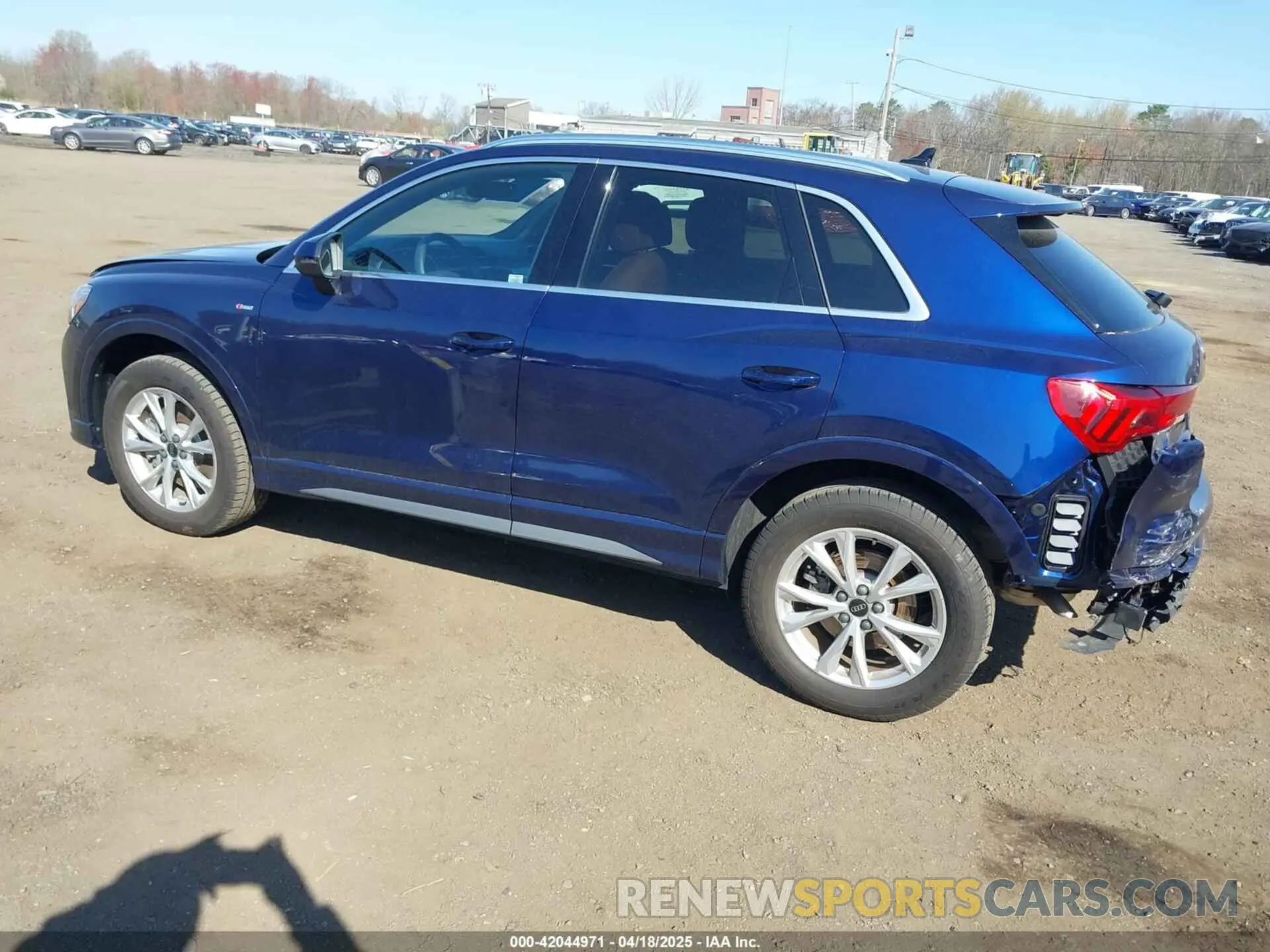 3 fotografías del automóvil dañado WA1EECF30R1173836 AUDI Q3 2024