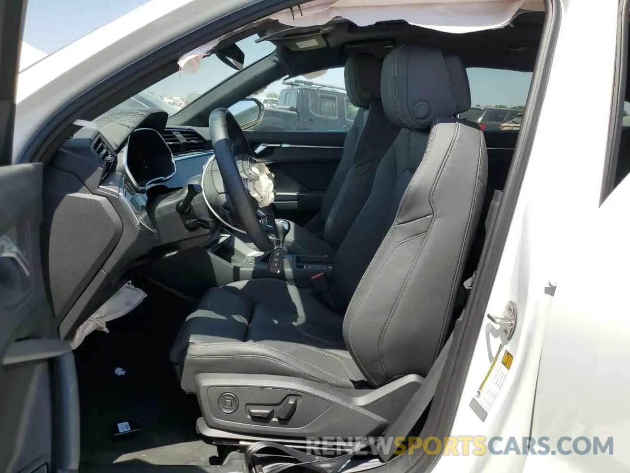 7 fotografías del automóvil dañado WA1EECF36R1109347 AUDI Q3 2024
