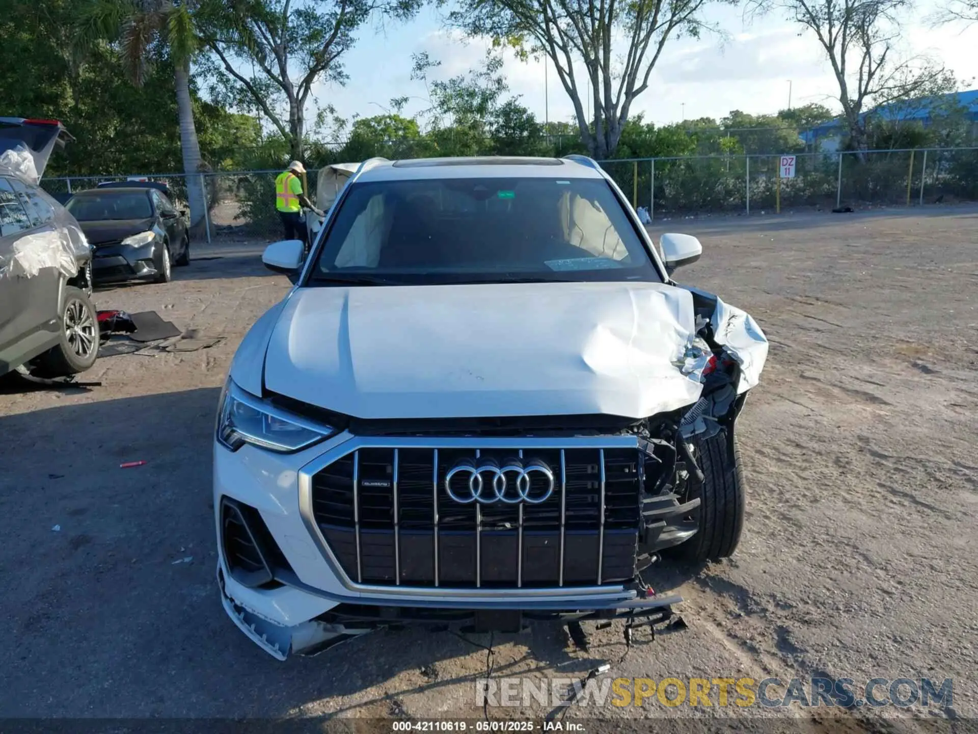 12 fotografías del automóvil dañado WA1EECF36R1152747 AUDI Q3 2024