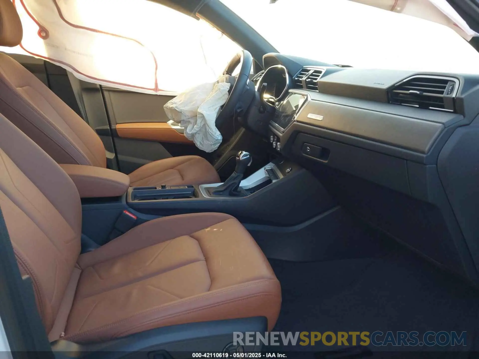 5 fotografías del automóvil dañado WA1EECF36R1152747 AUDI Q3 2024