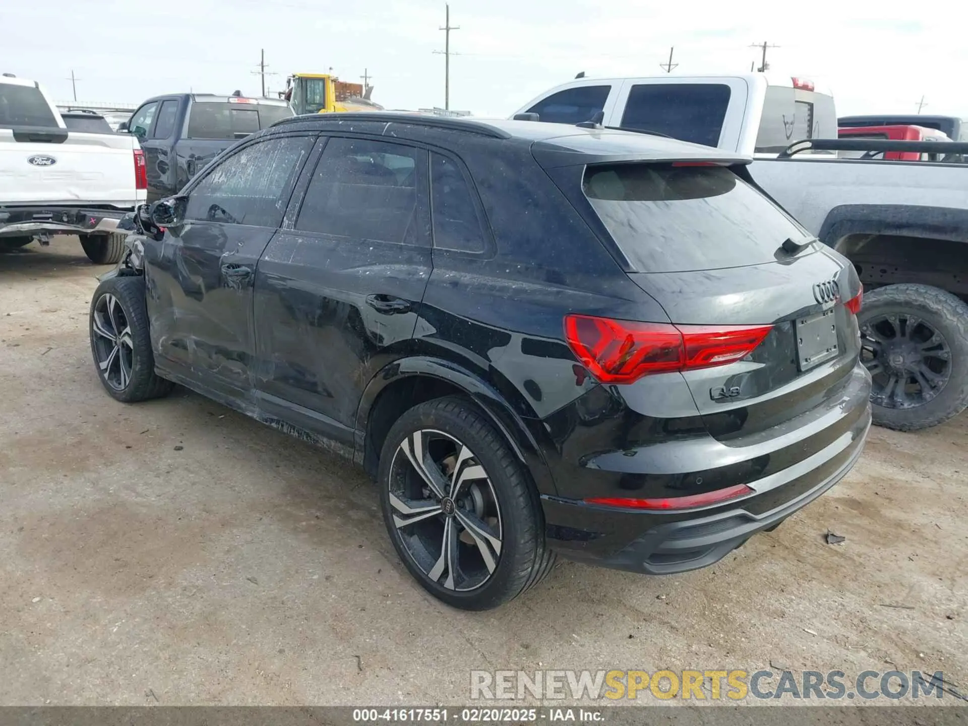 3 fotografías del automóvil dañado WA1EECF37R1154359 AUDI Q3 2024