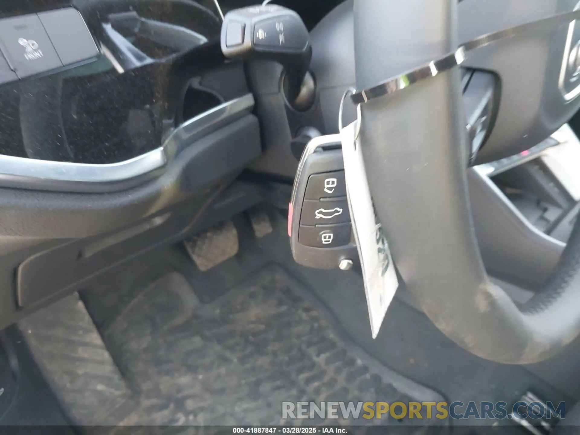11 fotografías del automóvil dañado WA1EECF37R1167645 AUDI Q3 2024
