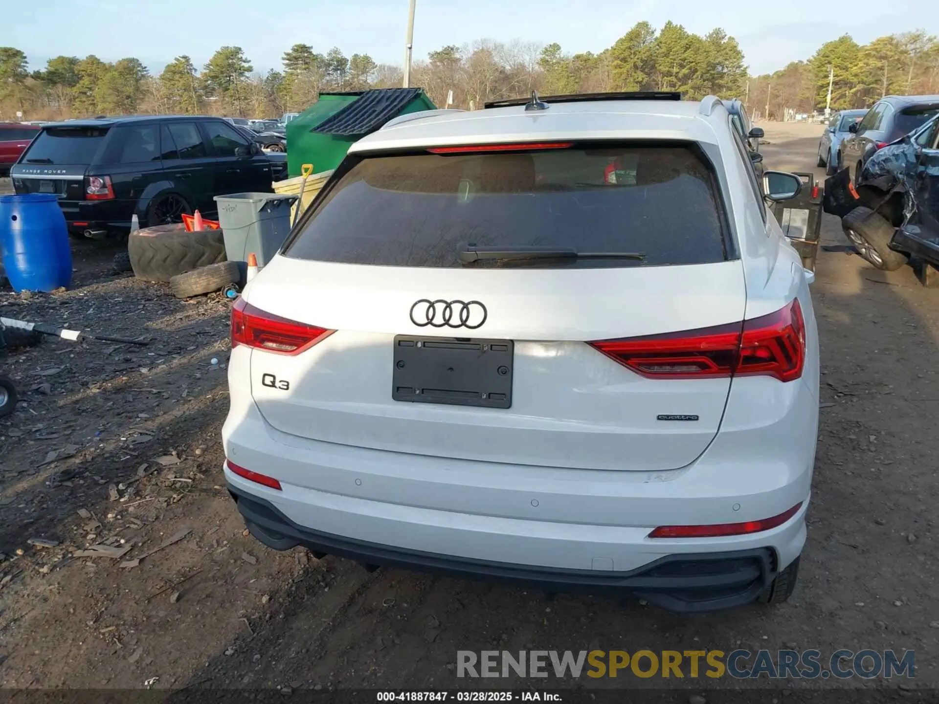 16 fotografías del automóvil dañado WA1EECF37R1167645 AUDI Q3 2024