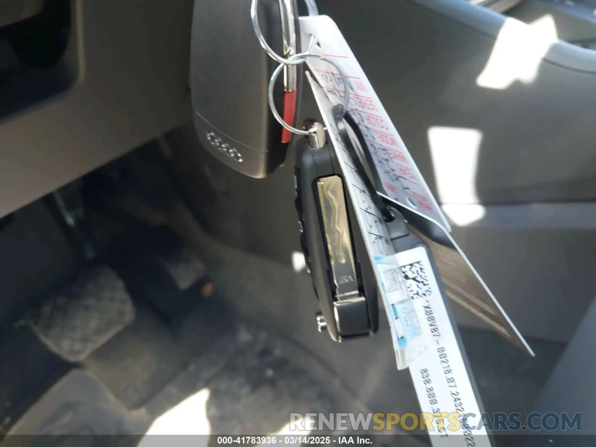 11 fotografías del automóvil dañado WA1EECF38R1199195 AUDI Q3 2024