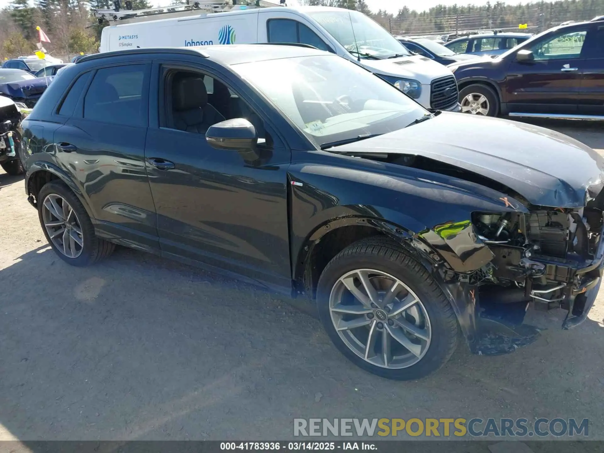 13 fotografías del automóvil dañado WA1EECF38R1199195 AUDI Q3 2024