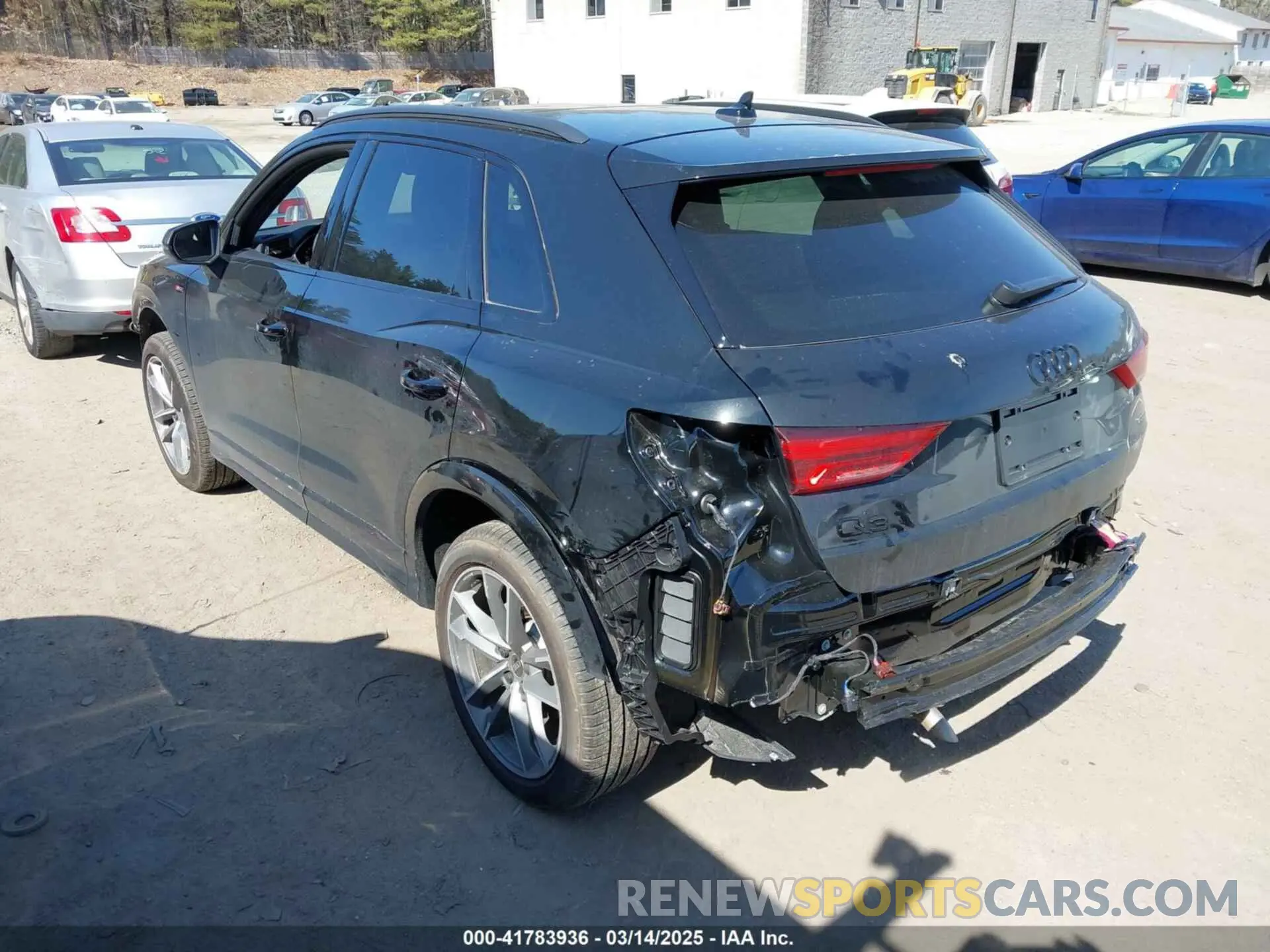 3 fotografías del automóvil dañado WA1EECF38R1199195 AUDI Q3 2024