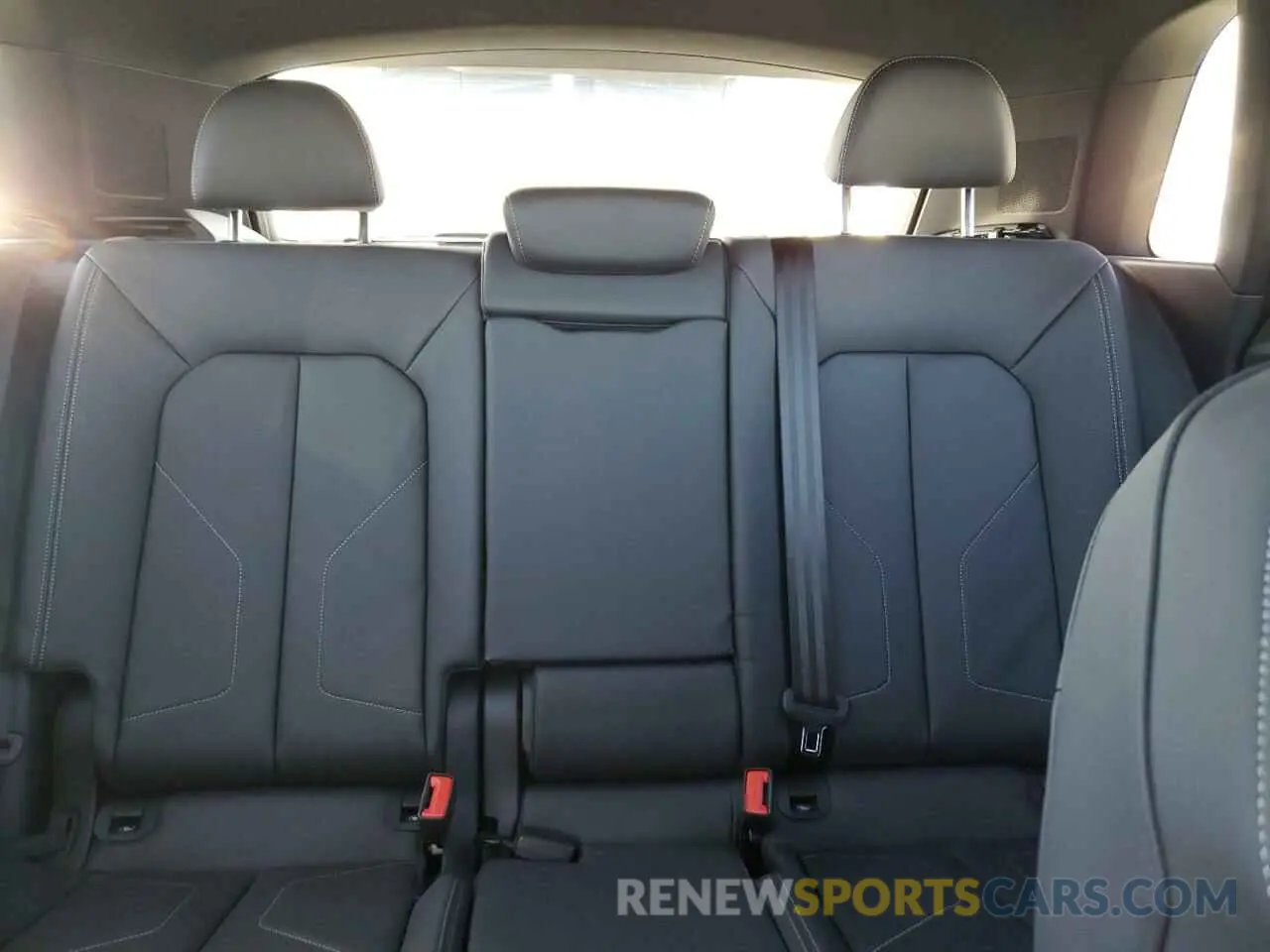 10 fotografías del automóvil dañado WA1EECF39R1027967 AUDI Q3 2024