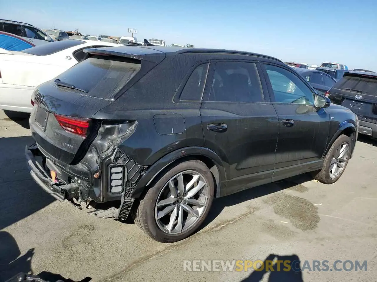 3 fotografías del automóvil dañado WA1EECF39R1027967 AUDI Q3 2024