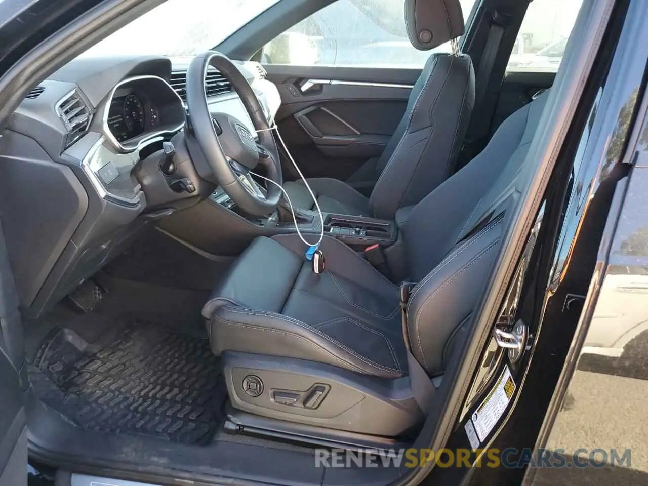 7 fotografías del automóvil dañado WA1EECF39R1027967 AUDI Q3 2024